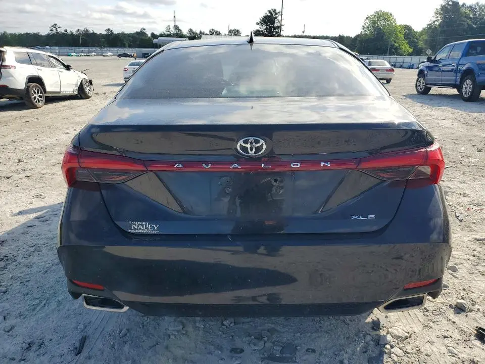 2019 TOYOTA AVALON XLE  