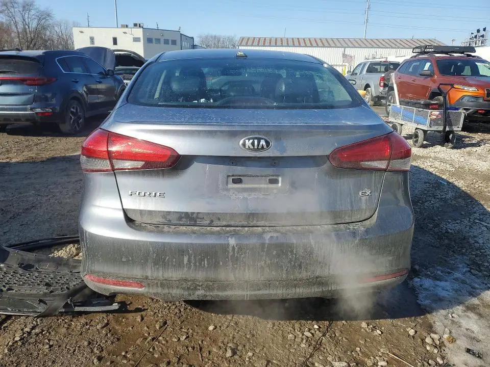 2017 KIA FORTE EX  