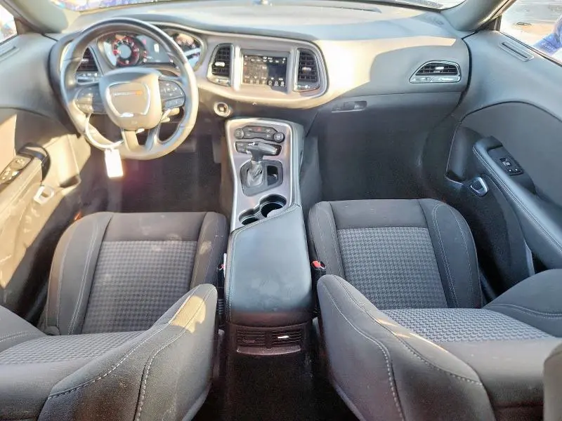 2022 DODGE CHALLENGER SXT  