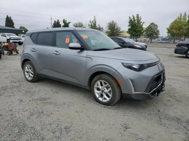 2024 KIA SOUL LX  
