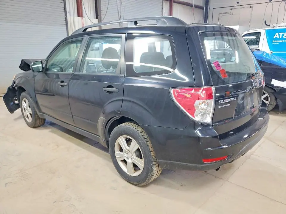 2010 SUBARU FORESTER XS  