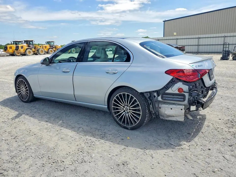 2026 MERCEDES-BENZ C 300  