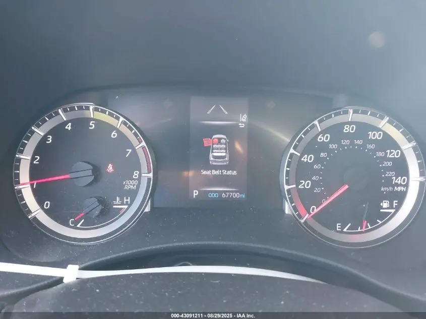 2021 TOYOTA HIGHLANDER LE