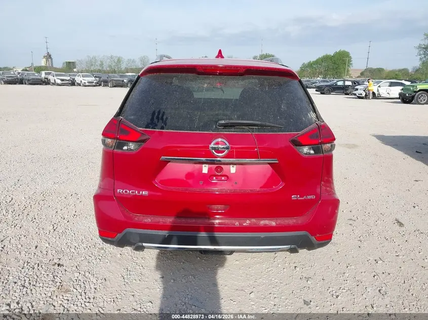 2017 NISSAN ROGUE SL