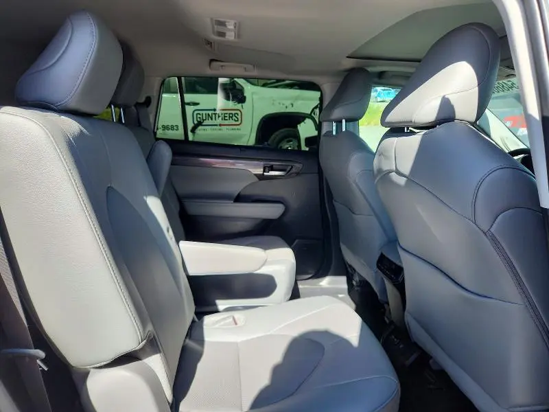 2024 TOYOTA HIGHLANDER LIMITED  
