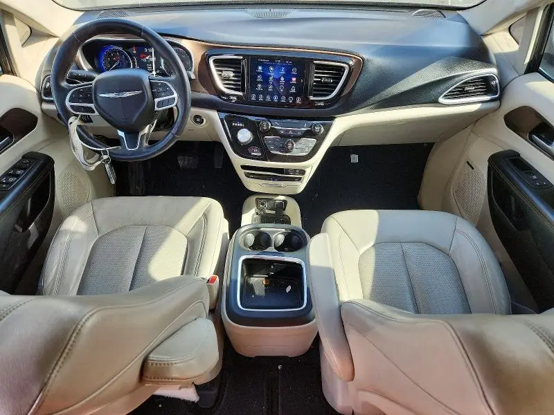 2017 CHRYSLER PACIFICA TOURING L PLUS  