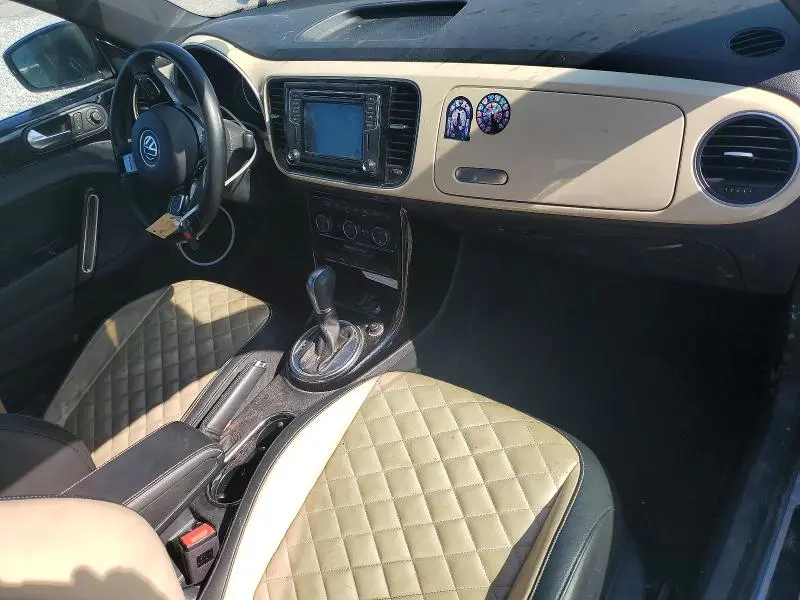 2019 VOLKSWAGEN BEETLE S  