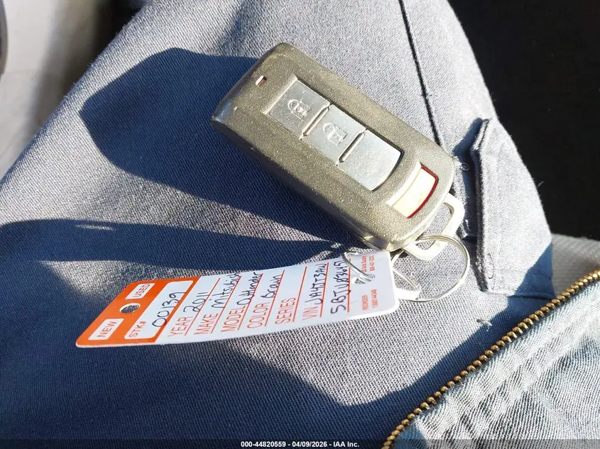 2011 MITSUBISHI OUTLANDER SE