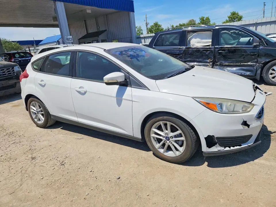 2017 FORD FOCUS SE  