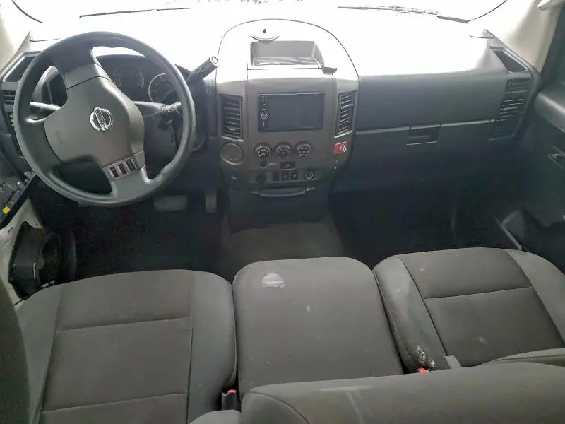 2010 NISSAN TITAN XE  