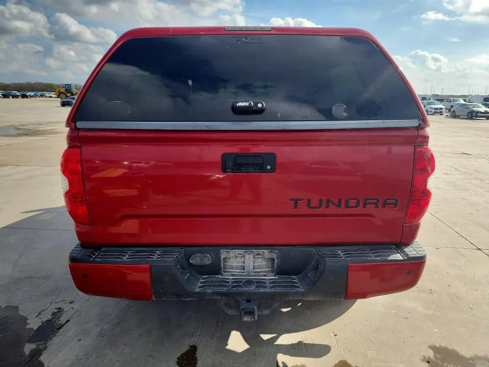 2018 TOYOTA TUNDRA SR5  