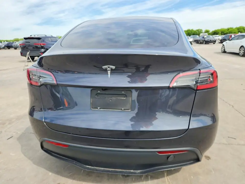 2025 TESLA MODEL Y   
