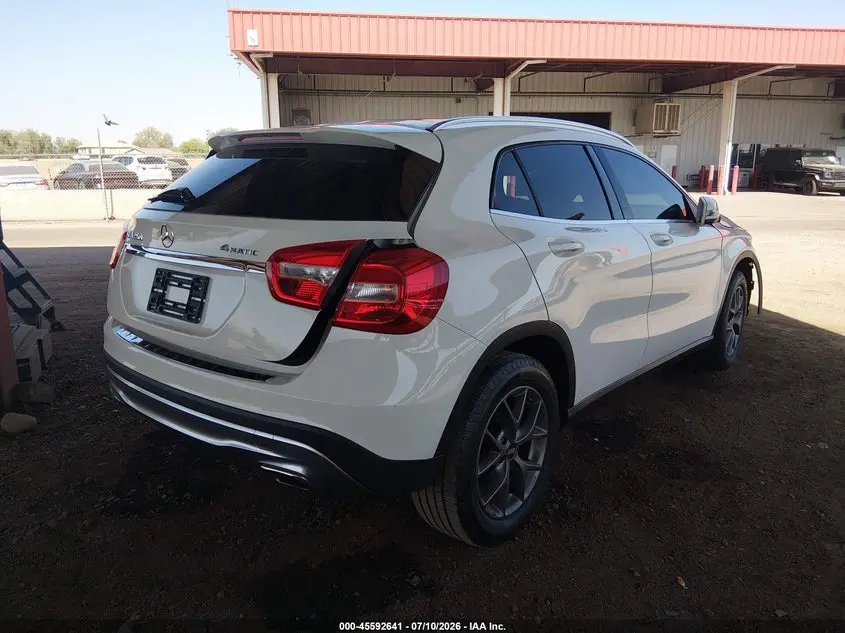 2015 MERCEDES-BENZ GLA 250 4MATIC
