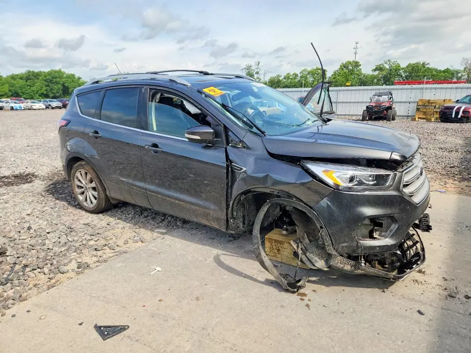2018 FORD ESCAPE TITANIUM  