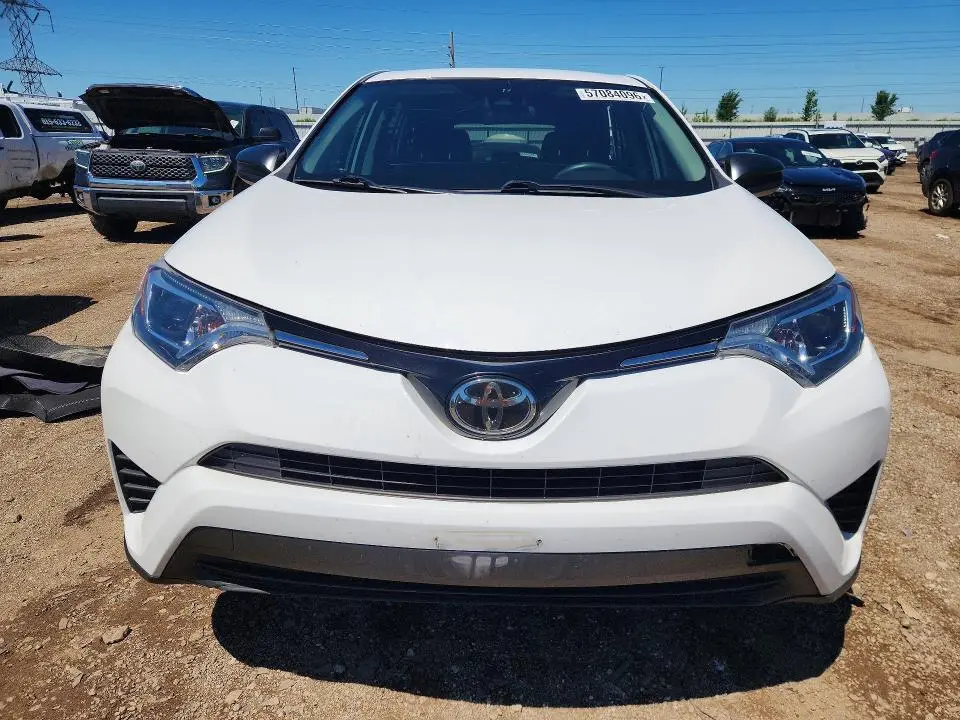 2018 TOYOTA RAV4 LE  