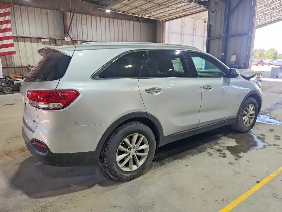 2017 KIA SORENTO LX V6  