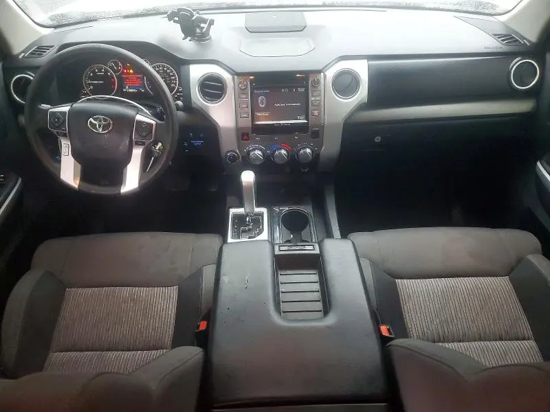 2016 TOYOTA TUNDRA CREWMAX SR5  