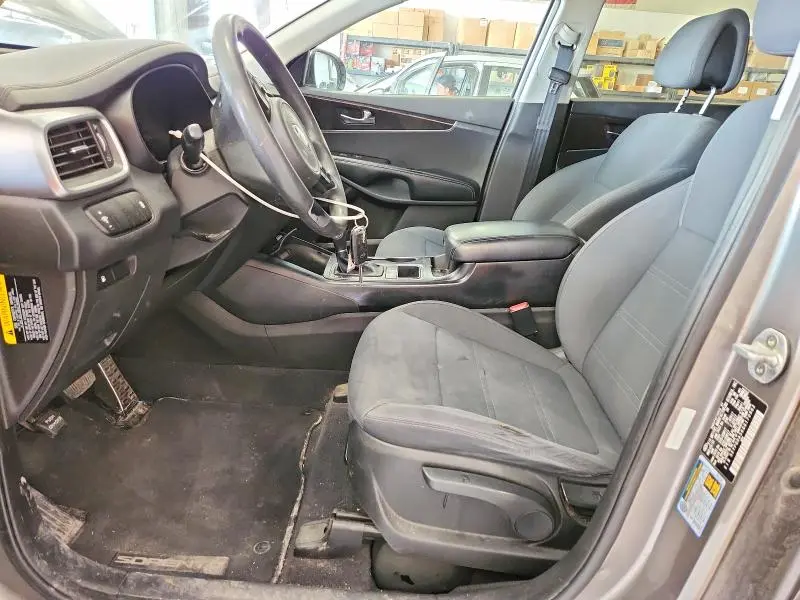 2016 KIA SORENTO LX V6  