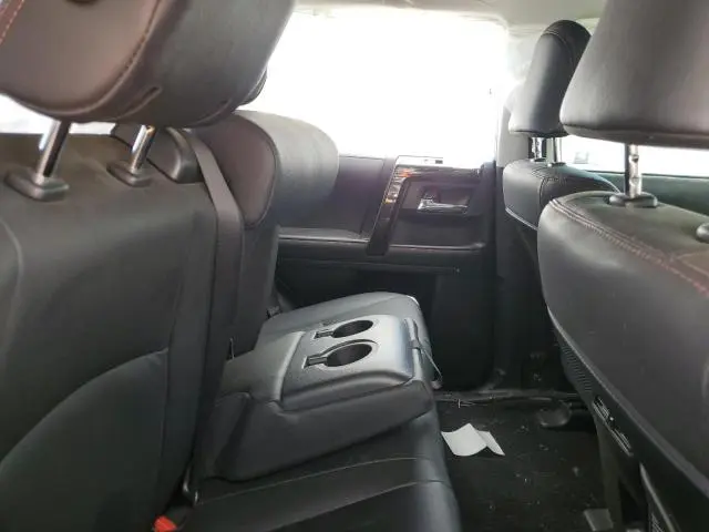 2023 TOYOTA 4RUNNER SE  