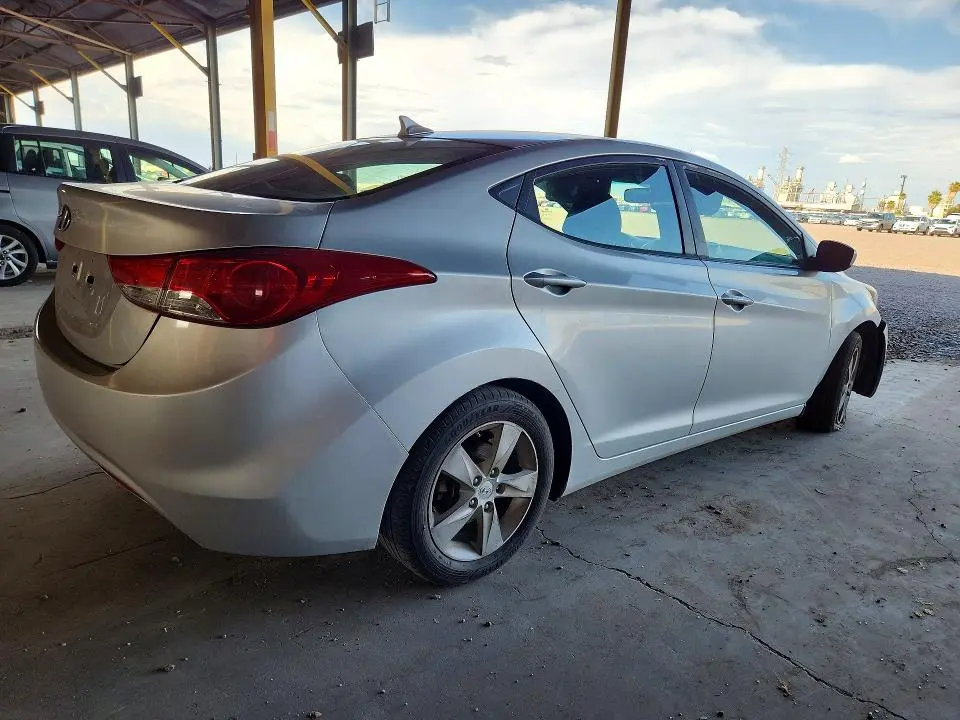 2013 HYUNDAI ELANTRA   