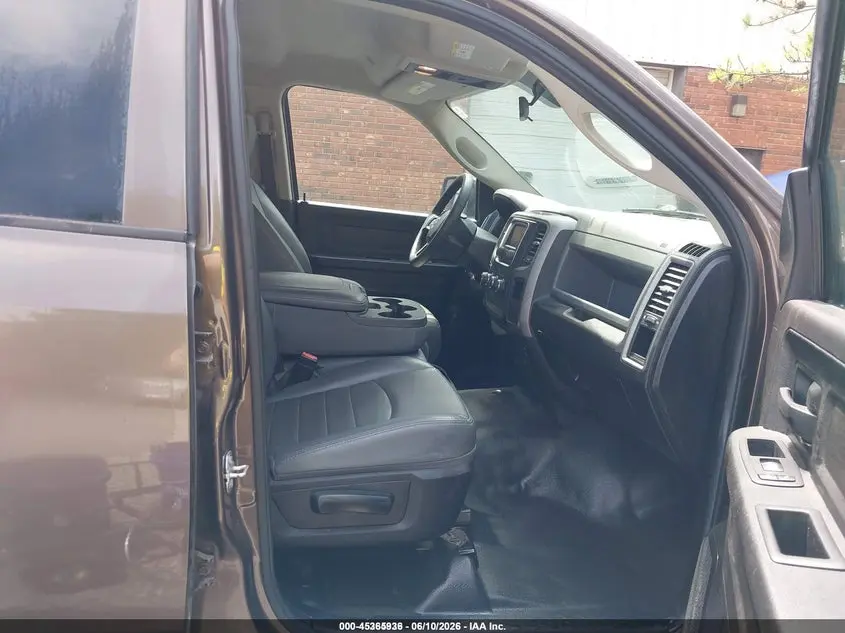 2019 RAM 1500 CLASSIC TRADESMAN  4X2 5'7 BOX
