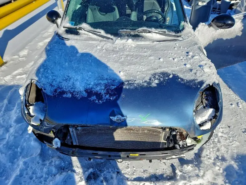 2010 MINI COOPER   