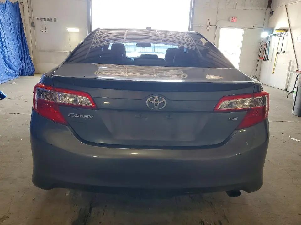 2012 TOYOTA CAMRY SE  