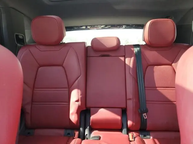 2019 PORSCHE CAYENNE S  