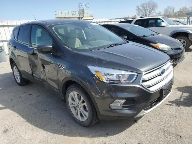 2019 FORD ESCAPE SE  