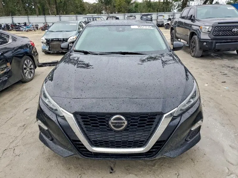 2021 NISSAN ALTIMA SV  