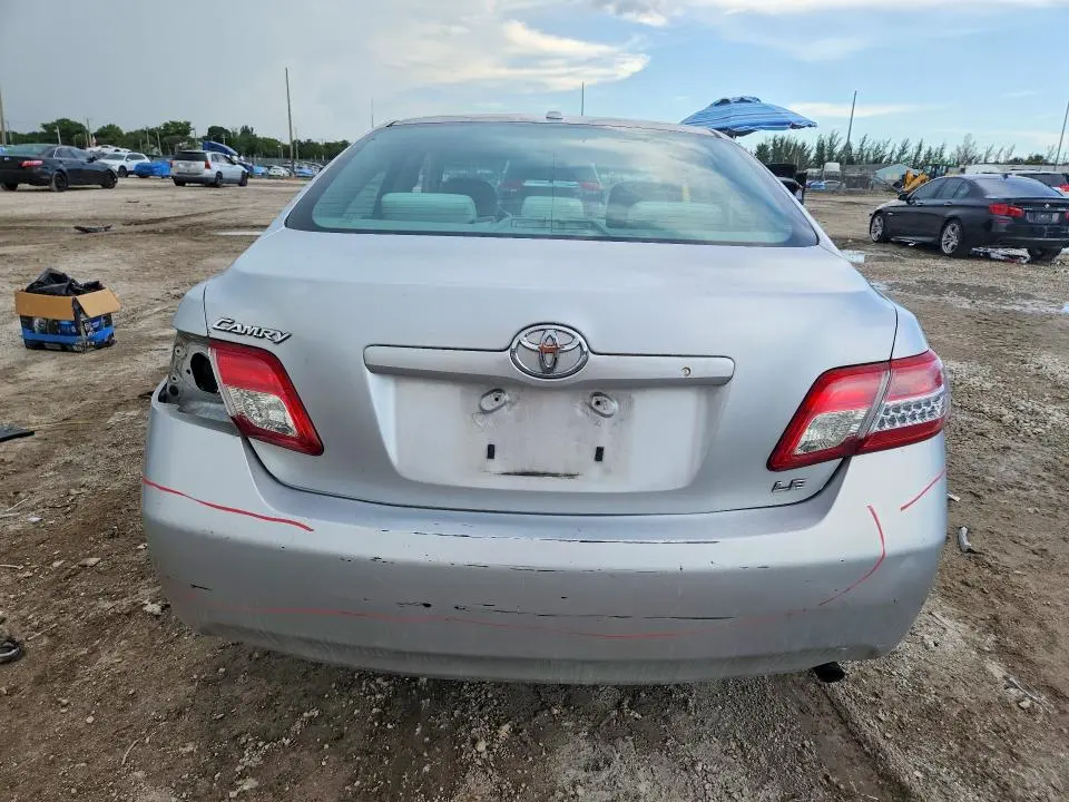 2010 TOYOTA CAMRY LE  