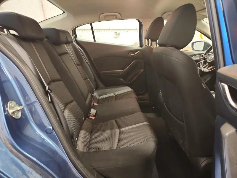 2018 MAZDA 3 GS  