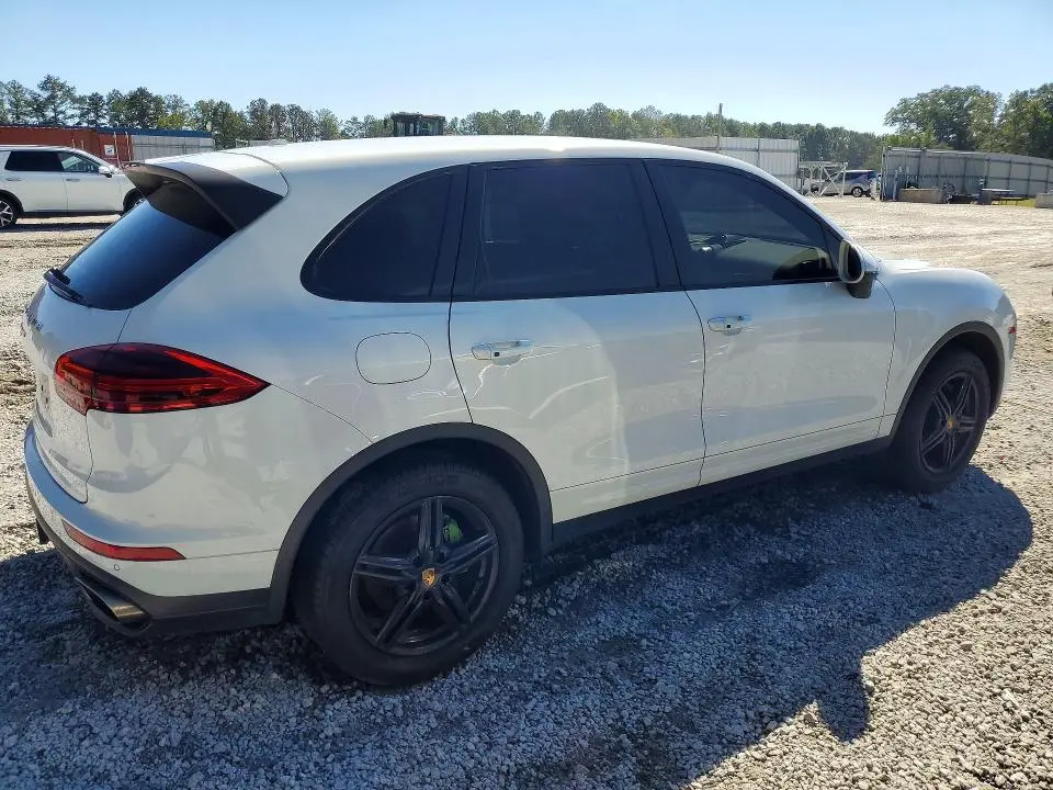 2016 PORSCHE CAYENNE   