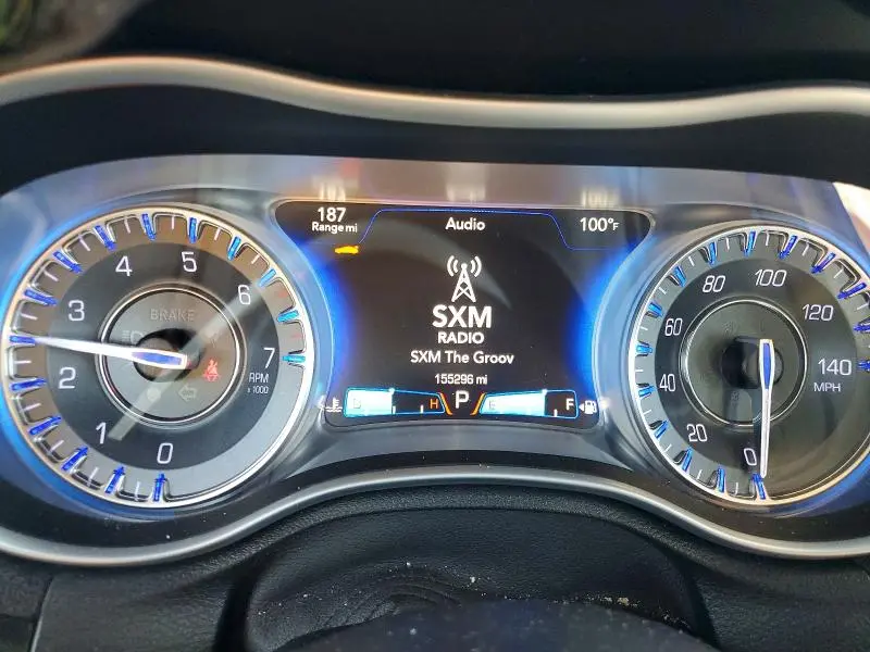 2015 CHRYSLER 300 LIMITED  
