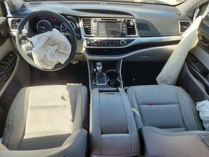 2016 TOYOTA HIGHLANDER LE PLUS  