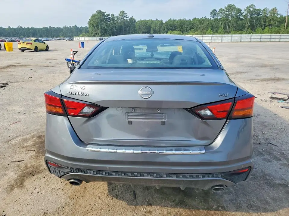 2023 NISSAN ALTIMA SV  