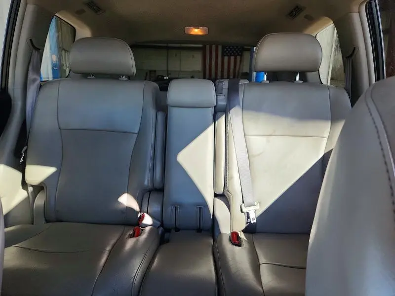 2012 TOYOTA HIGHLANDER SE  