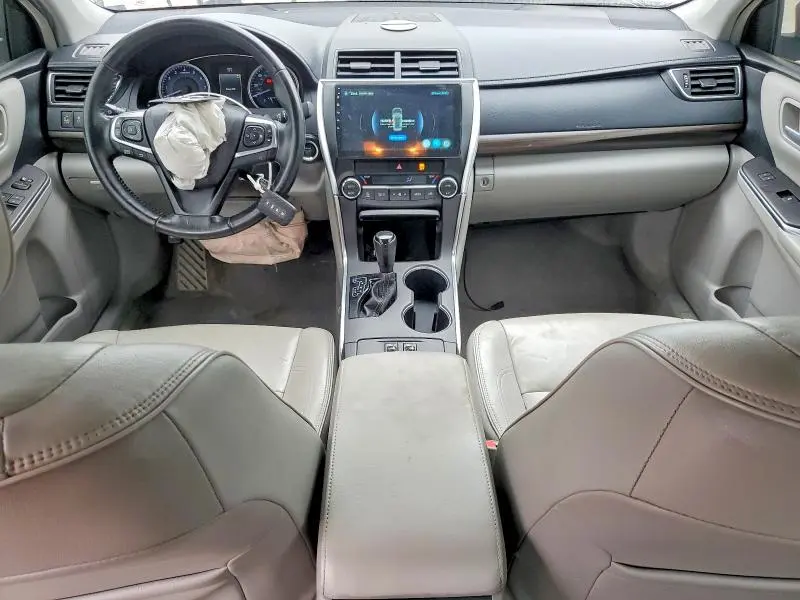 2016 TOYOTA CAMRY XLE  