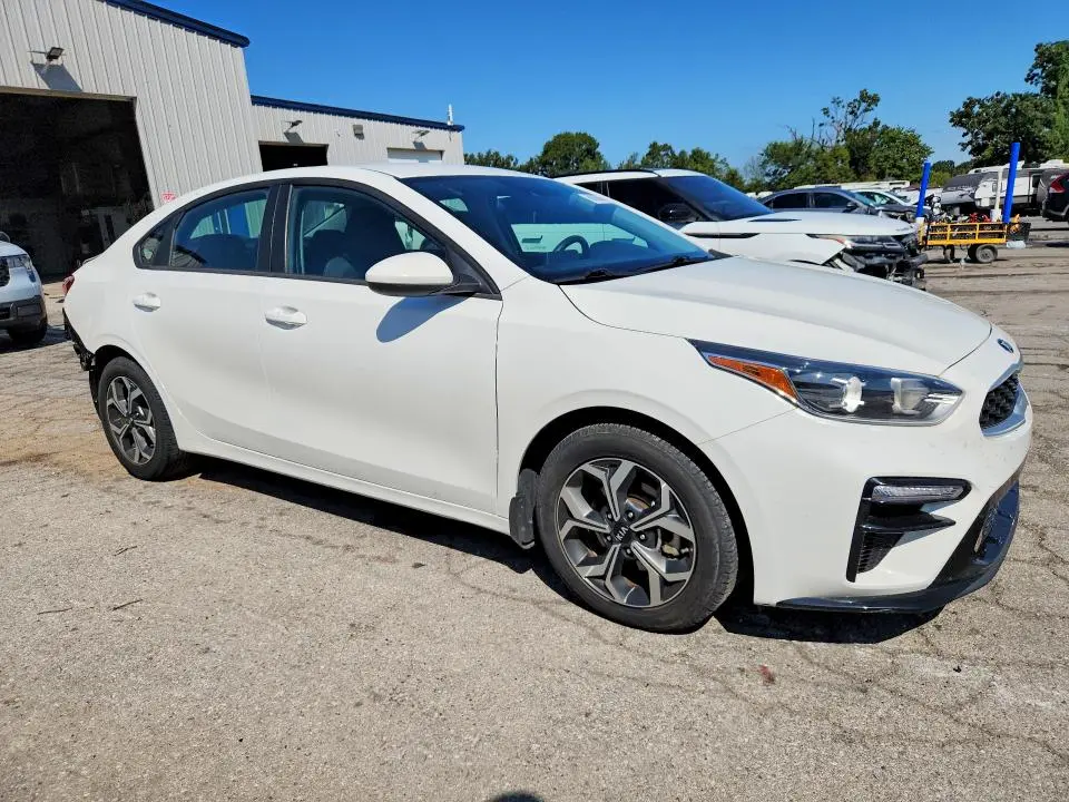 2021 KIA FORTE LXS  
