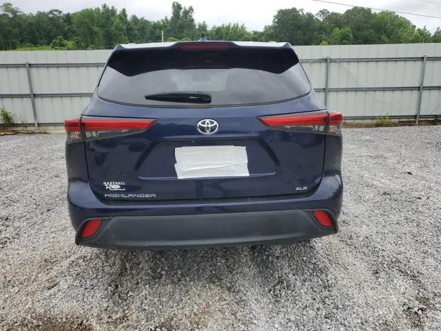 2022 TOYOTA HIGHLANDER XLE  