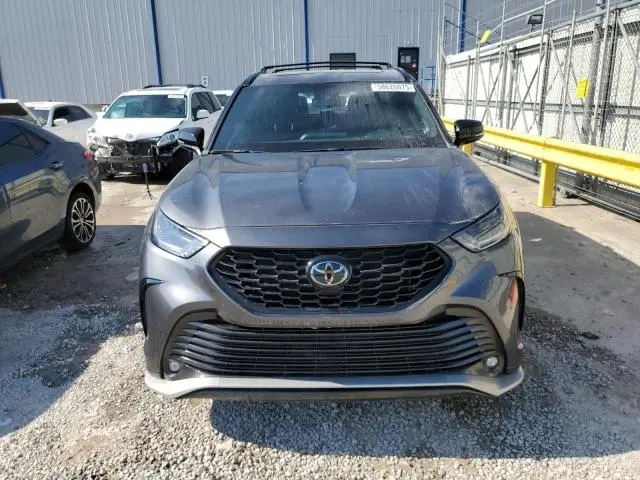 2022 TOYOTA HIGHLANDER XSE  