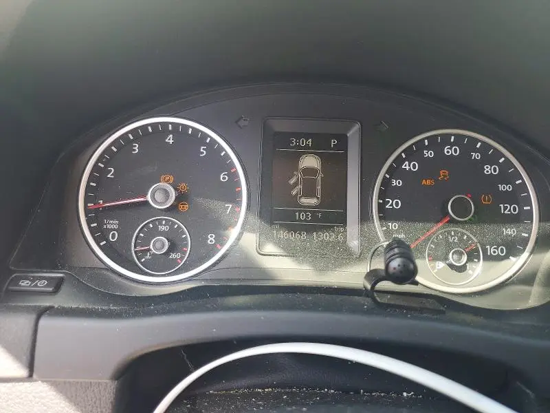 2013 VOLKSWAGEN TIGUAN S  