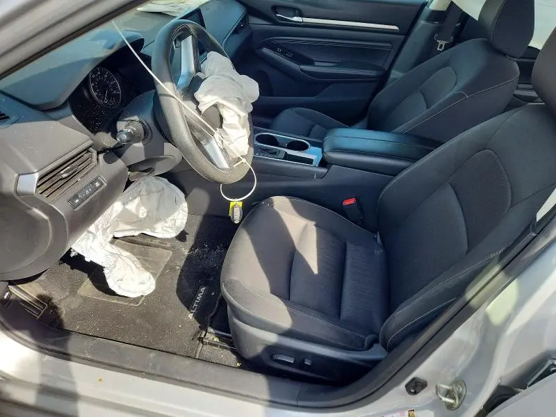 2021 NISSAN ALTIMA SV  