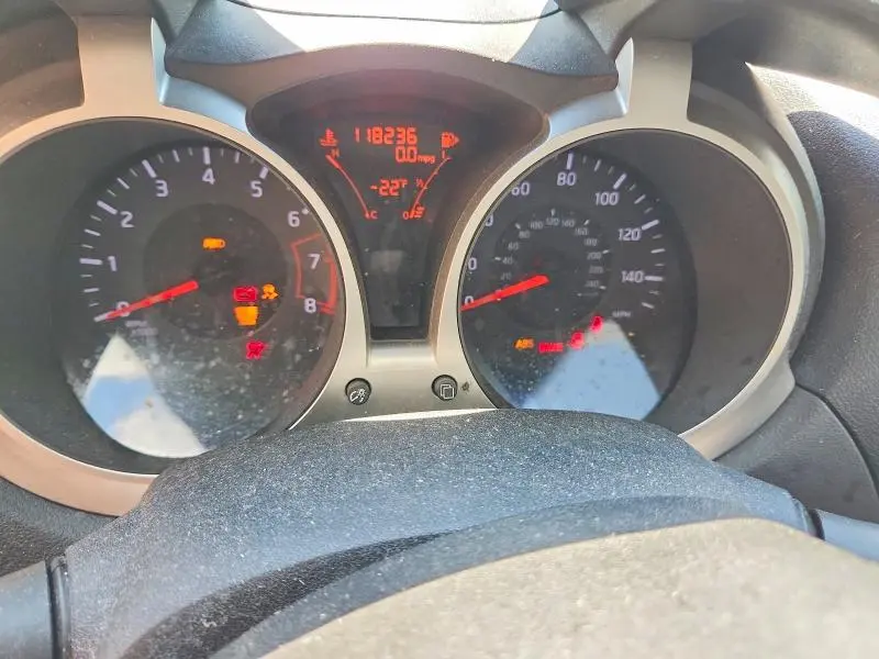 2011 NISSAN JUKE S  