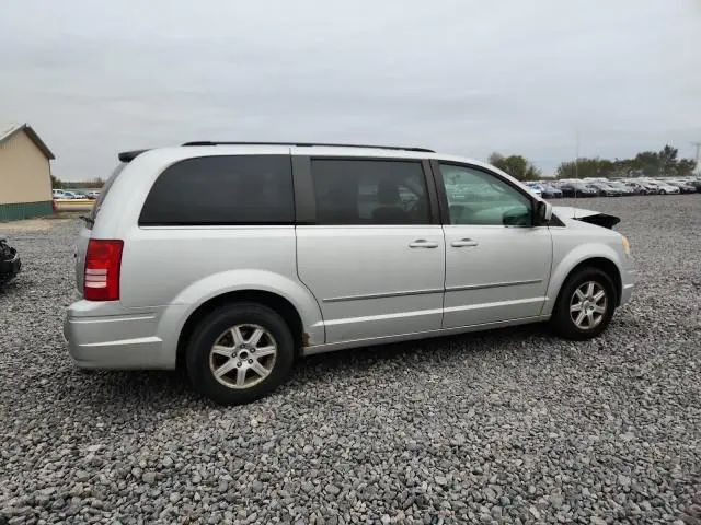 2010 CHRYSLER TOWN & COUNTRY TOURING  
