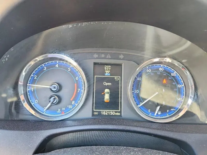 2017 TOYOTA COROLLA SE  