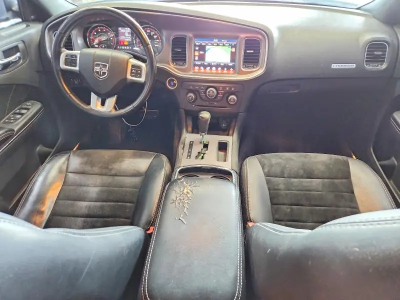2011 DODGE CHARGER R  