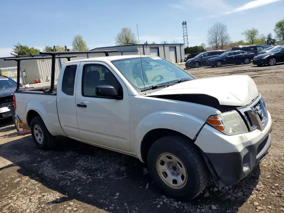 2016 NISSAN FRONTIER S  
