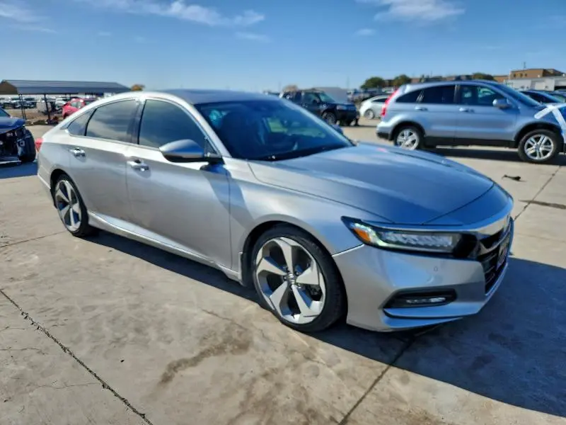 2019 HONDA ACCORD TOURING  
