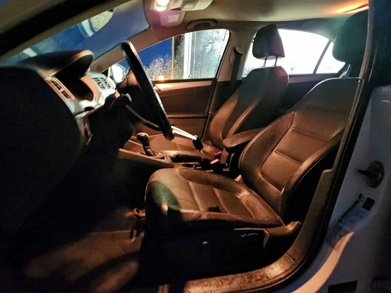 2013 VOLKSWAGEN JETTA SE  